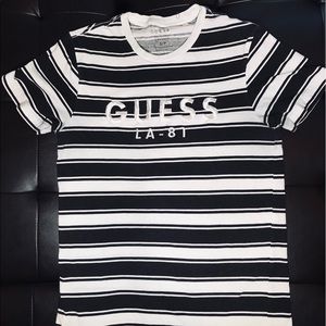 Guess 1981 BLK/WHT Stripped t-shirt SZ Small